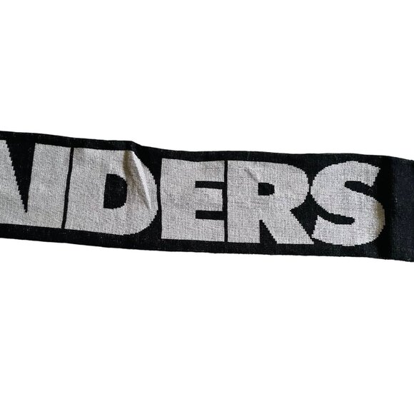 Las Vegas Raiders NFL Team Scarf With Logo & Fringe - Picture 8 of 9